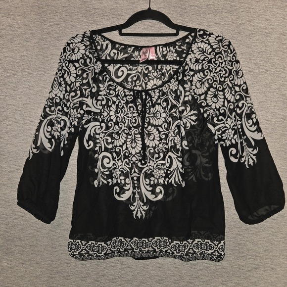 Dolled Up by FANG Sheer Tunic Women's Small Black White Scroll Pattern Top - Picture 1 of 5